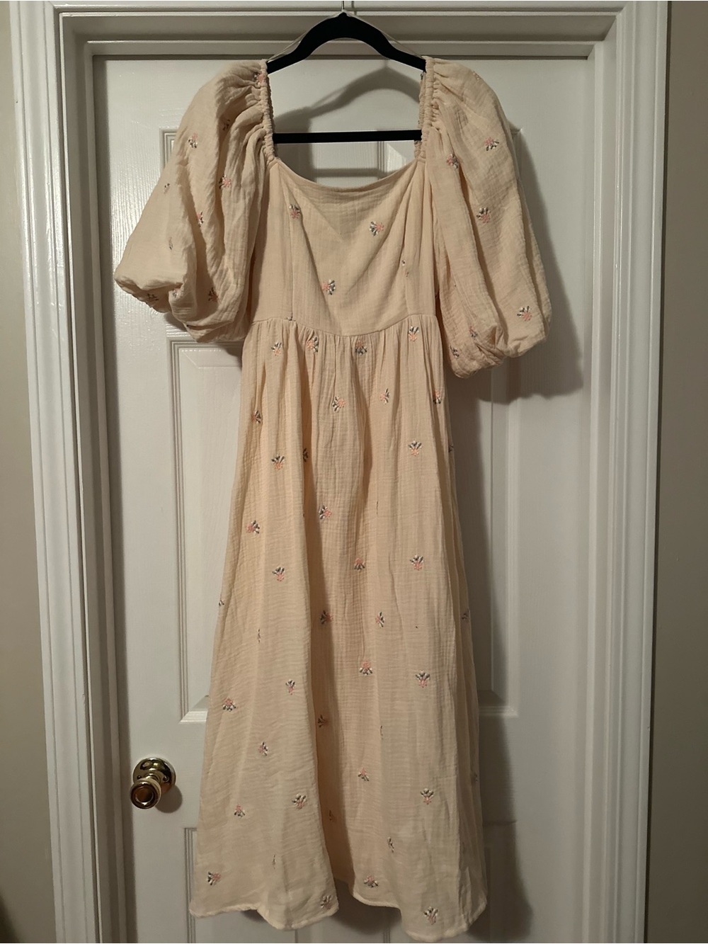 Puff-Sleeve Embroidered Midi Dress in Cream